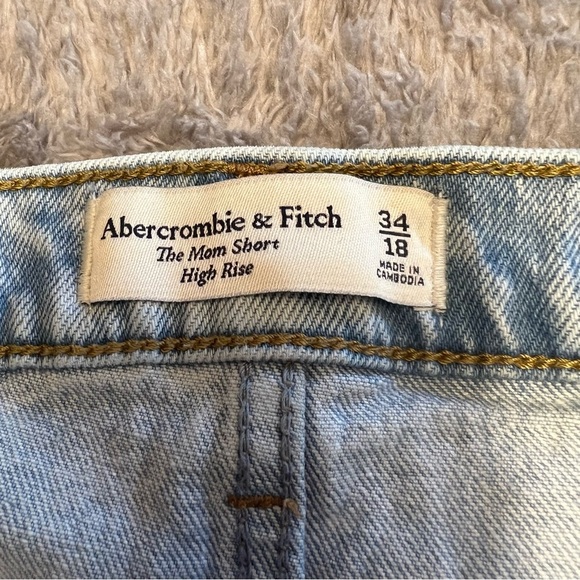 Abercrombie & Fitch The Mom Short High Rise 18/34 - Picture 2 of 6